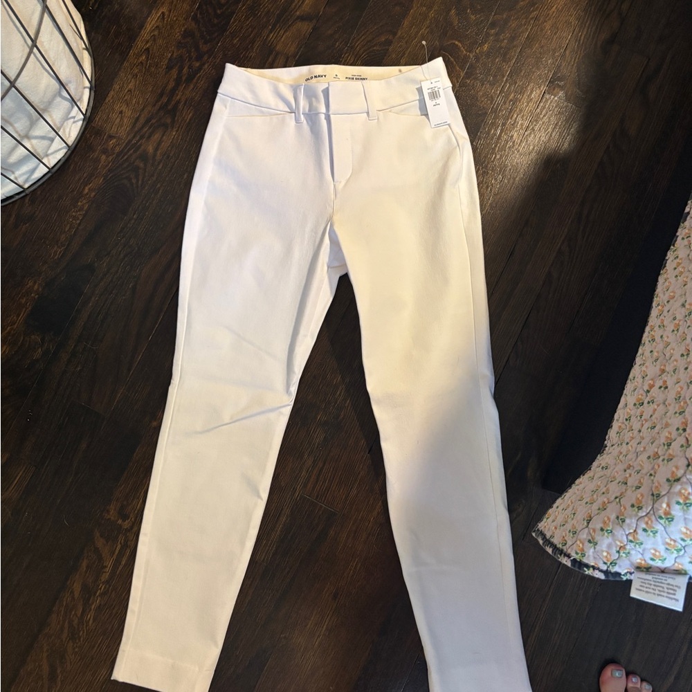 Old Navy Pixie Pant- White 0P